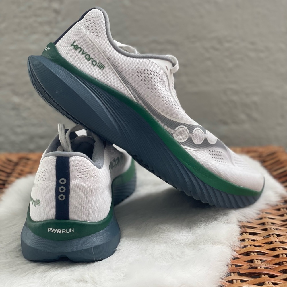 Saucony Kinvara 15 SZ8 EUR41 White/green excellent condition